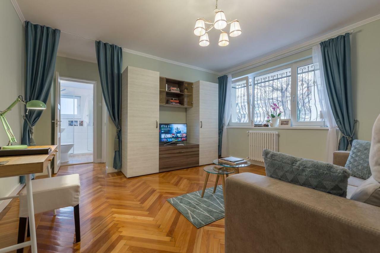 Central Stylish & Cozy One Bedroom Apartment - Adela Accommodation - Ideal For Long Stays 布加勒斯特 外观 照片