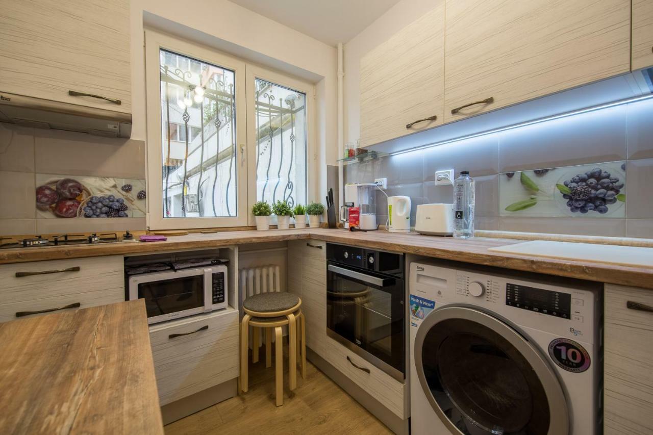 Central Stylish & Cozy One Bedroom Apartment - Adela Accommodation - Ideal For Long Stays 布加勒斯特 外观 照片